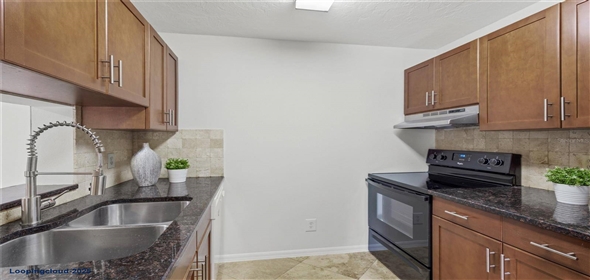 4037 CROCKERS LAKE BLVD #17 Sarasota Florida, 34238 | 4037 CROCKERS LAKE BLVD #17