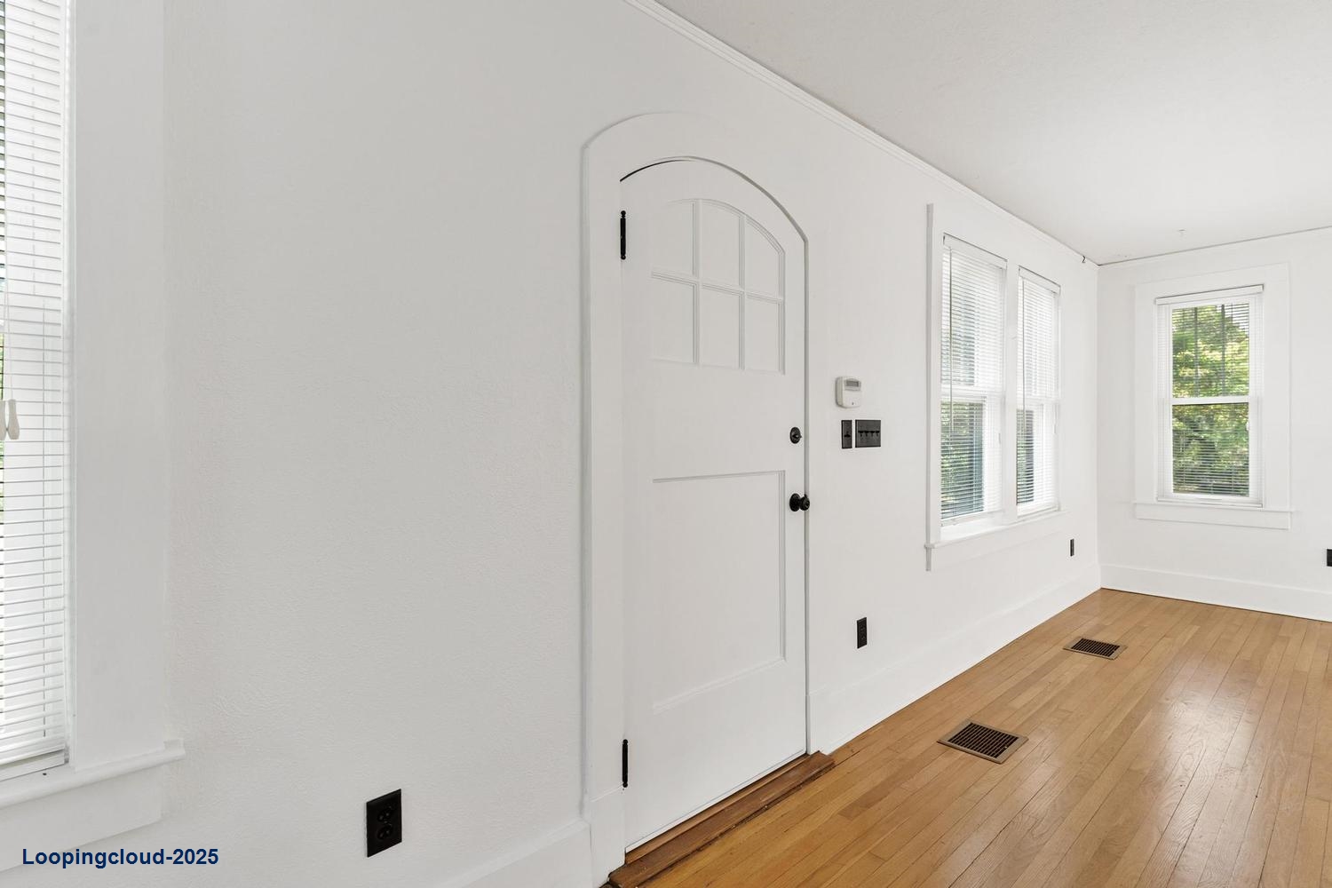 Office & Detached Garage/Workshop For Lease