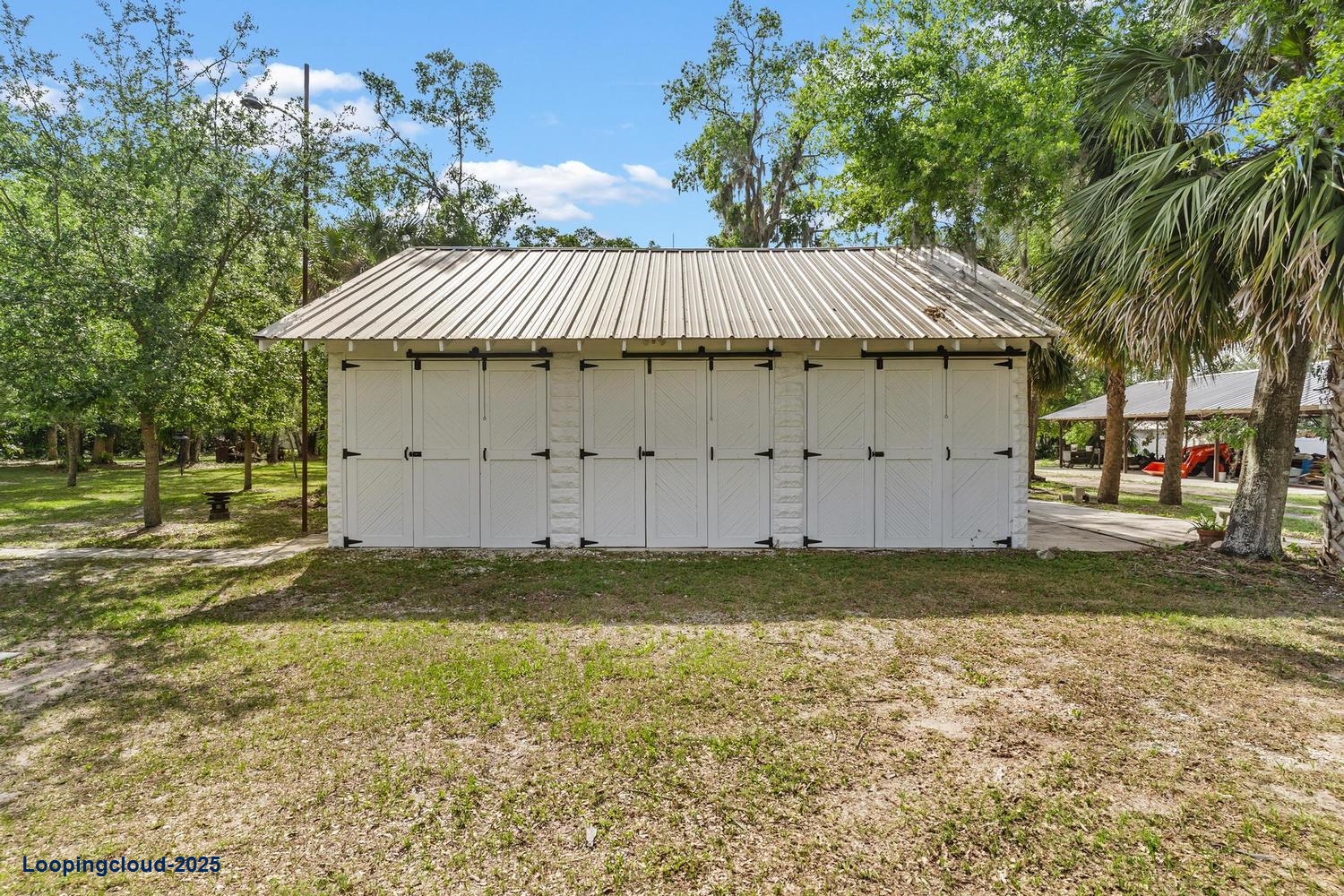 Office & Detached Garage/Workshop For Lease