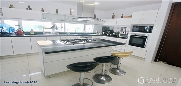 Corner of 14th Avenue and 6th Street.Cartagena  Bolivar, 130001 | Nice residential apartment