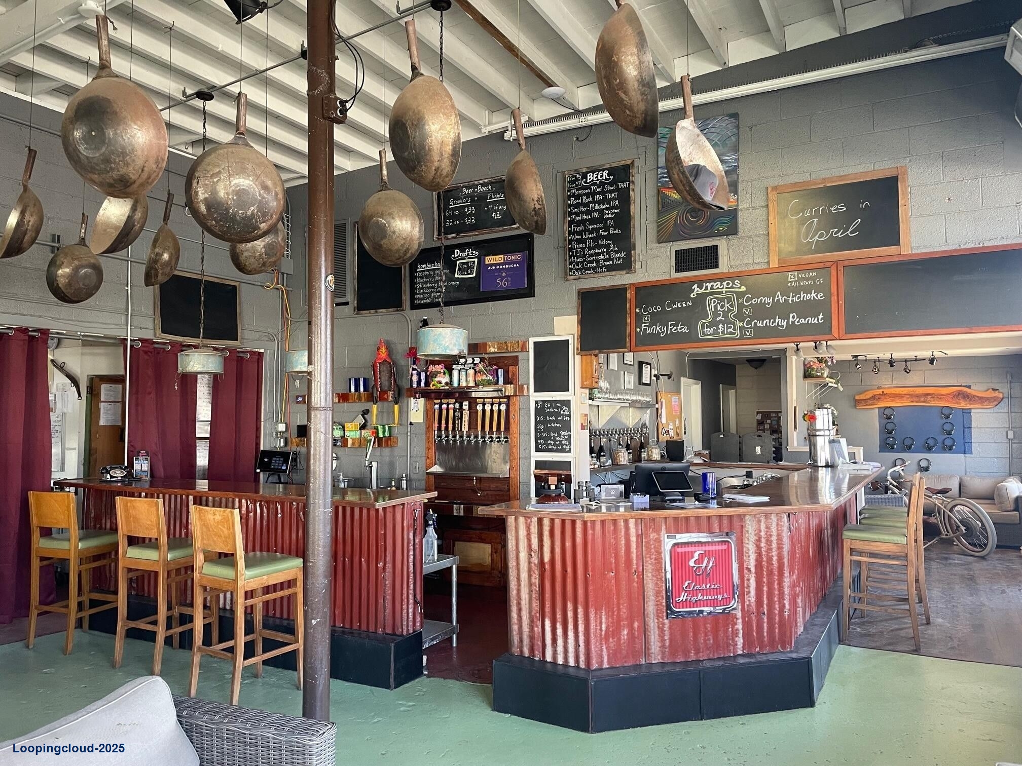 Iconic Old Town Cottonwood Restaurant