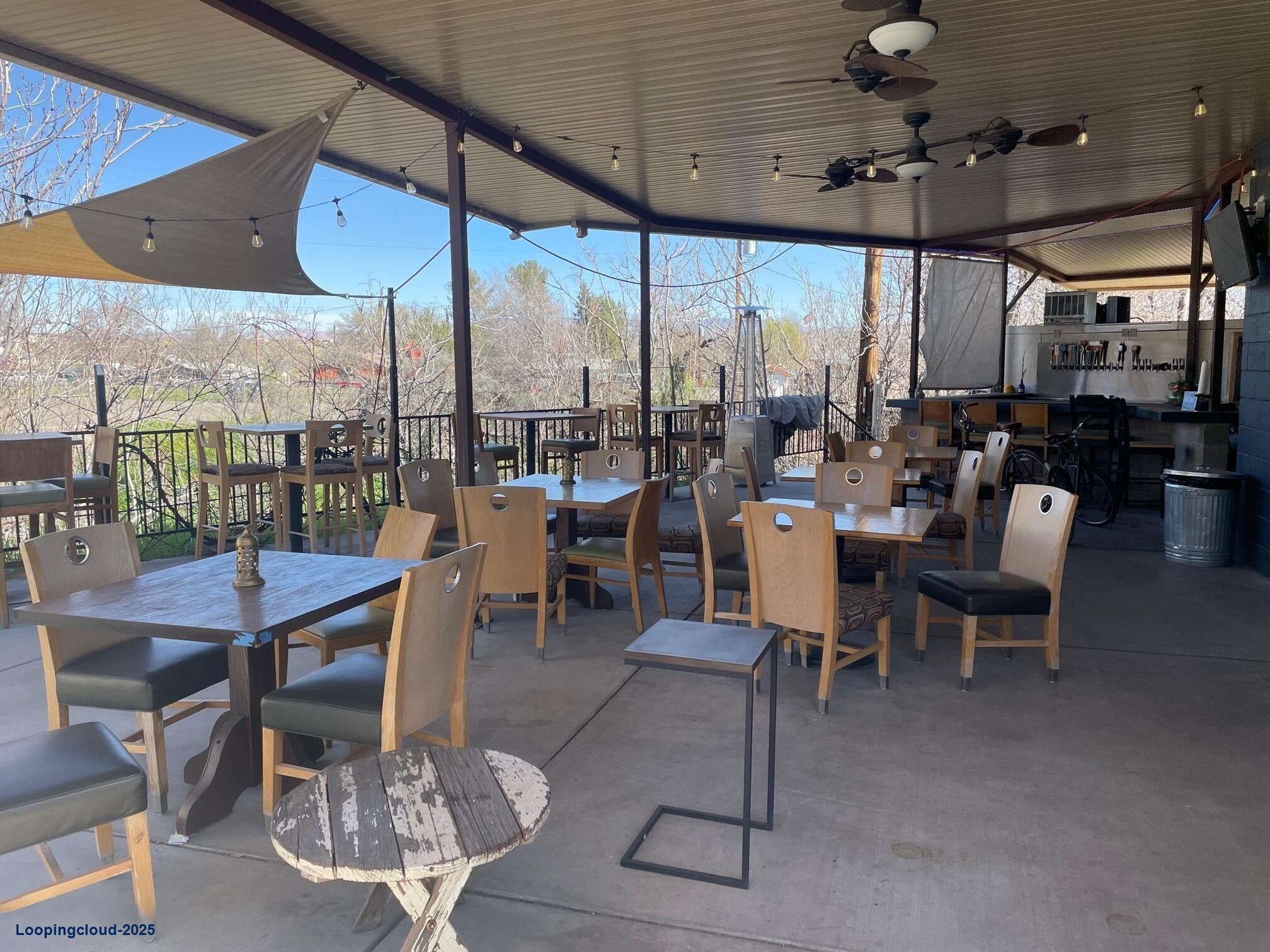 Iconic Old Town Cottonwood Restaurant