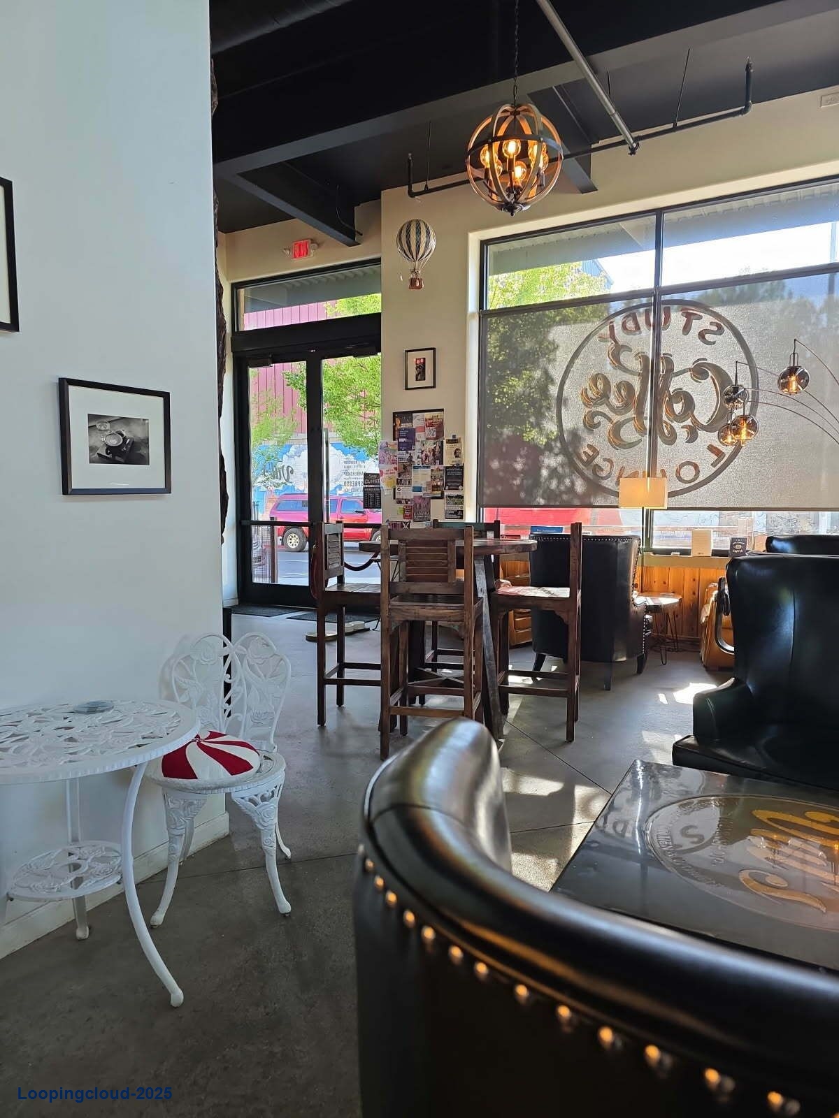 Fully Equipped Turn‑Key Coffee Lounge