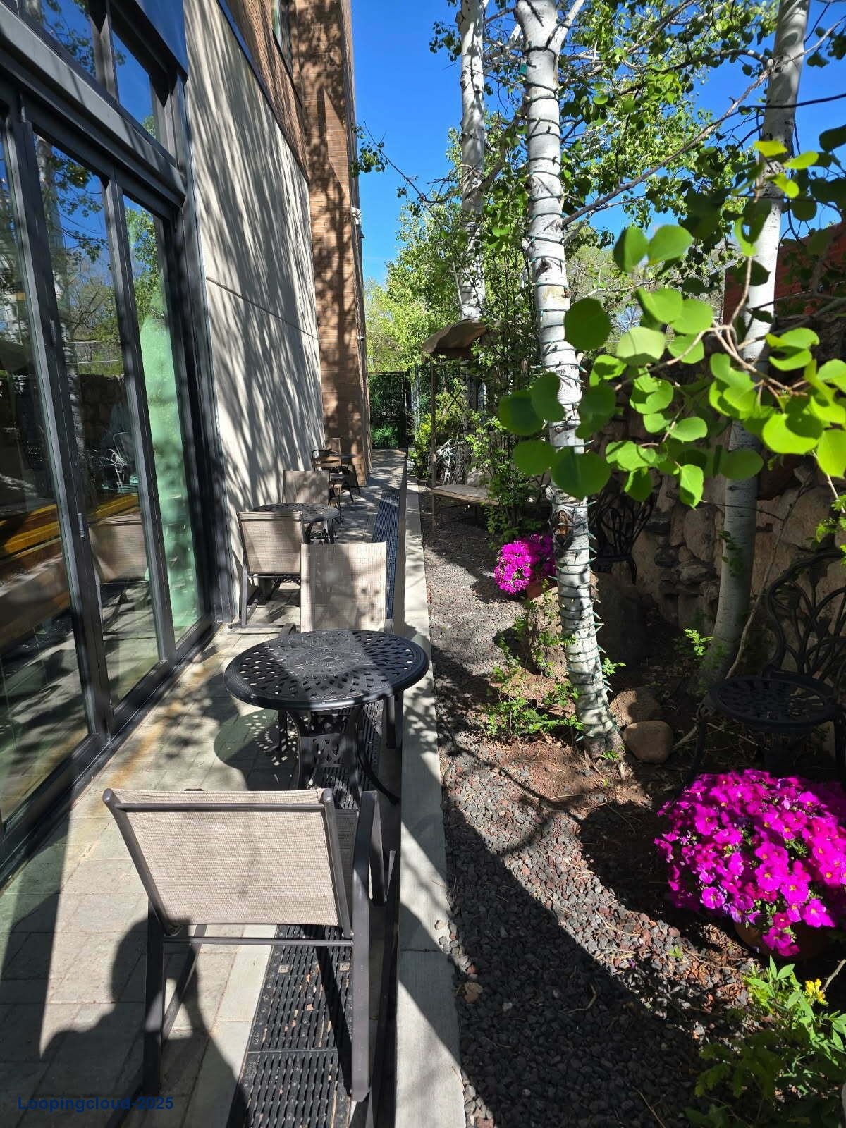 Fully Equipped Turn‑Key Coffee Lounge