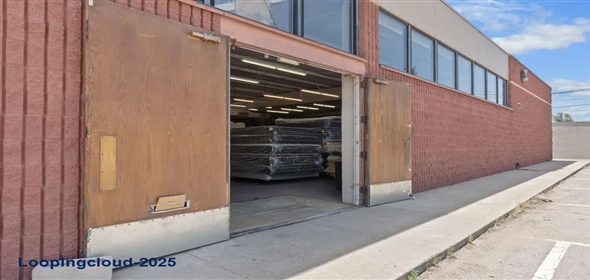 221 Broadway Boulevard Se Albuquerque New Mexico, 87102 | Large space with a lot of potential.