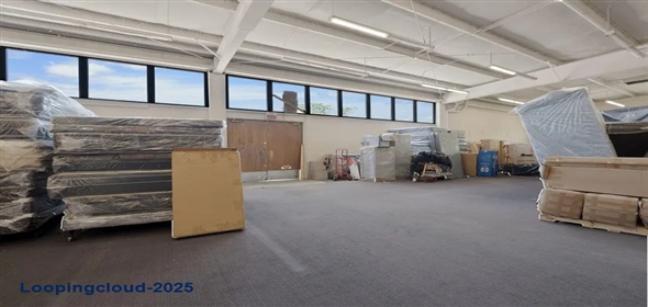 221 Broadway Boulevard Se Albuquerque New Mexico, 87102 | Large space with a lot of potential.