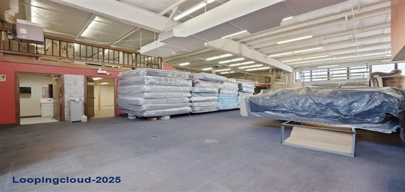 221 Broadway Boulevard Se Albuquerque New Mexico, 87102 | Large space with a lot of potential.