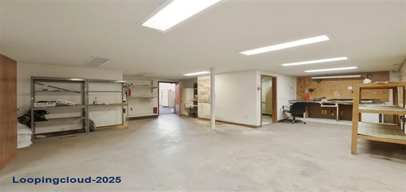 221 Broadway Boulevard Se Albuquerque New Mexico, 87102 | Large space with a lot of potential.