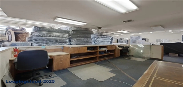 221 Broadway Boulevard Se Albuquerque New Mexico, 87102 | Large space with a lot of potential.