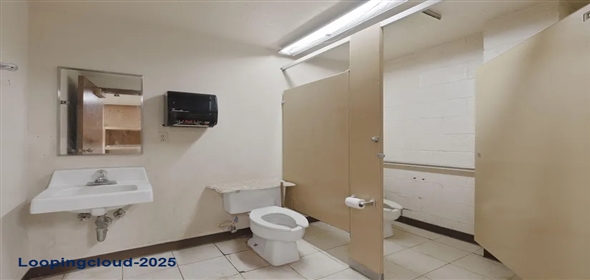 221 Broadway Boulevard Se Albuquerque New Mexico, 87102 | Large space with a lot of potential.