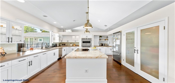 16001 SW 77th Ct Palmetto Bay Florida, 33157 | Luxurious Single Family Home