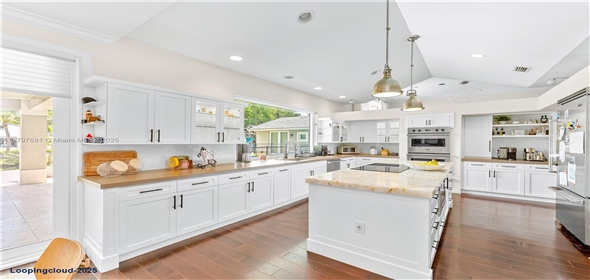 16001 SW 77th Ct Palmetto Bay Florida, 33157 | Luxurious Single Family Home