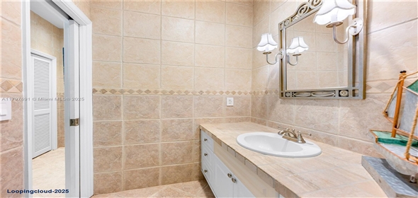 16001 SW 77th Ct Palmetto Bay Florida, 33157 | Luxurious Single Family Home