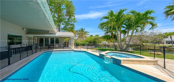 16001 SW 77th Ct Palmetto Bay Florida, 33157 | Luxurious Single Family Home