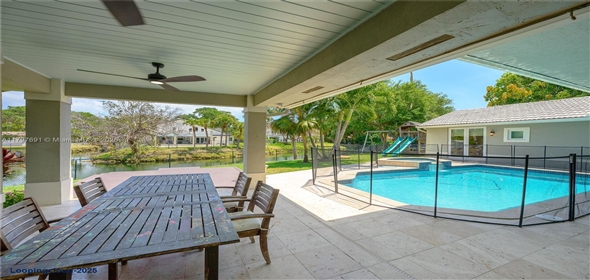 16001 SW 77th Ct Palmetto Bay Florida, 33157 | Luxurious Single Family Home