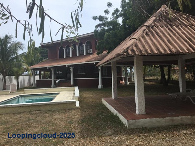 Exclusive House close to the Beach - Hermosa Casa cerca del Mar