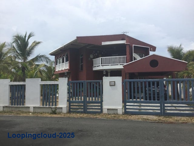 Exclusive House close to the Beach - Hermosa Casa cerca del Mar