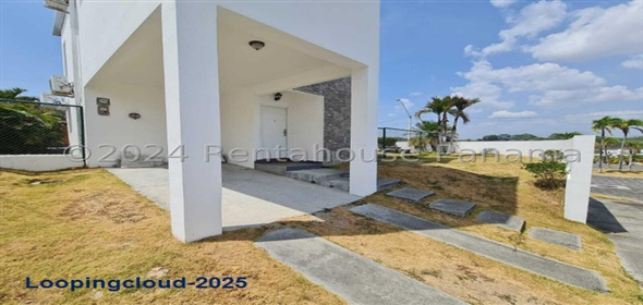 The Village Beach Avenida principal Panama City Panamá Province, 07033 | Hermosa Casa en San Carlos - Beautiful Home