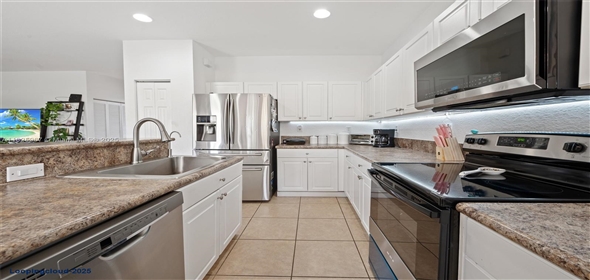 24326 SW 114th Path Homestead Florida, 33032 | 24326 SW 114th Path