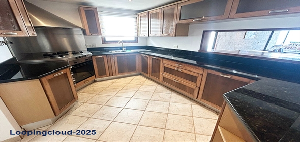 Piñango Avenue # 12-43  Bolivar,  | Balcones de Castillogrande Apartment 302
