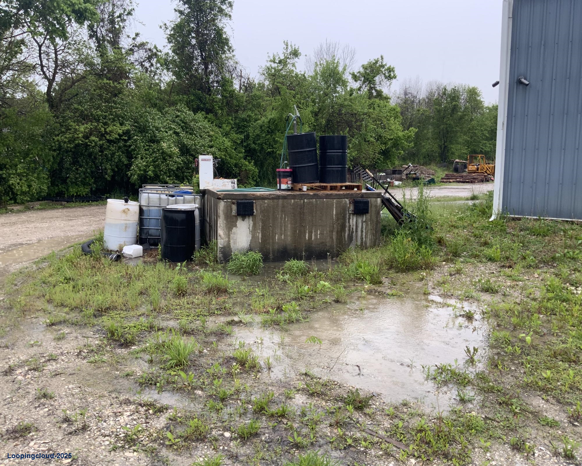 Contractors Building 2885 SF on 1-Acre  Located in Cedar Hill MO