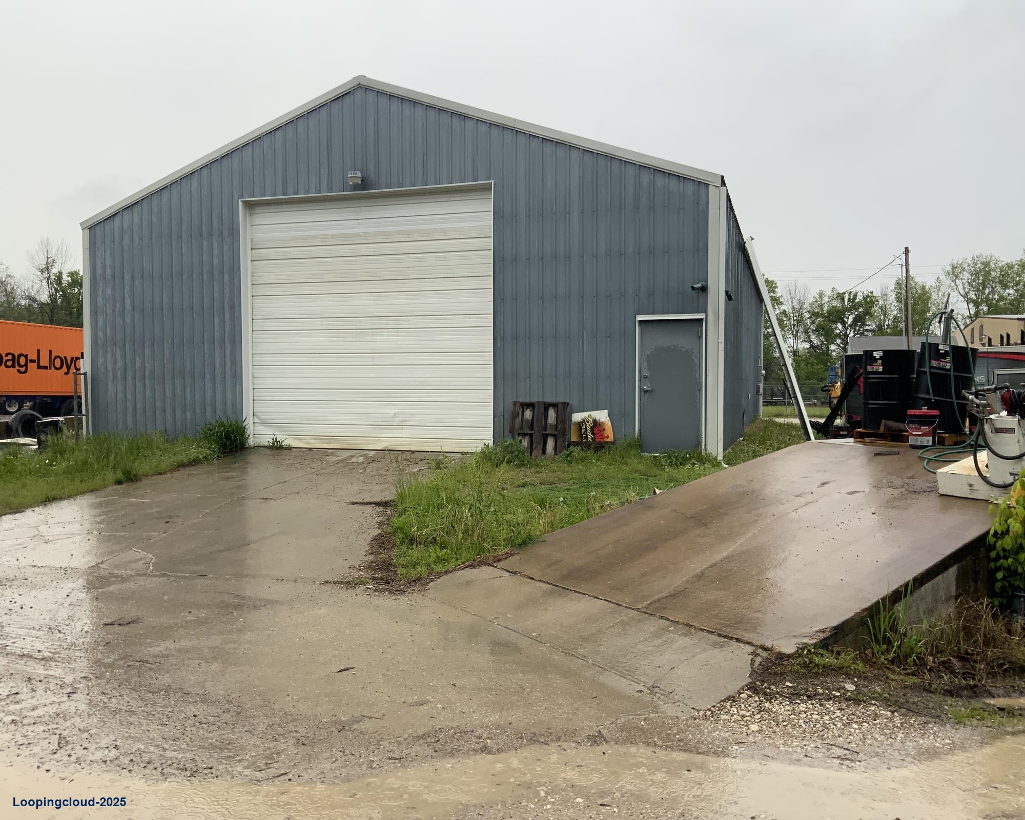 Contractors Building 2885 SF on 1-Acre  Located in Cedar Hill MO