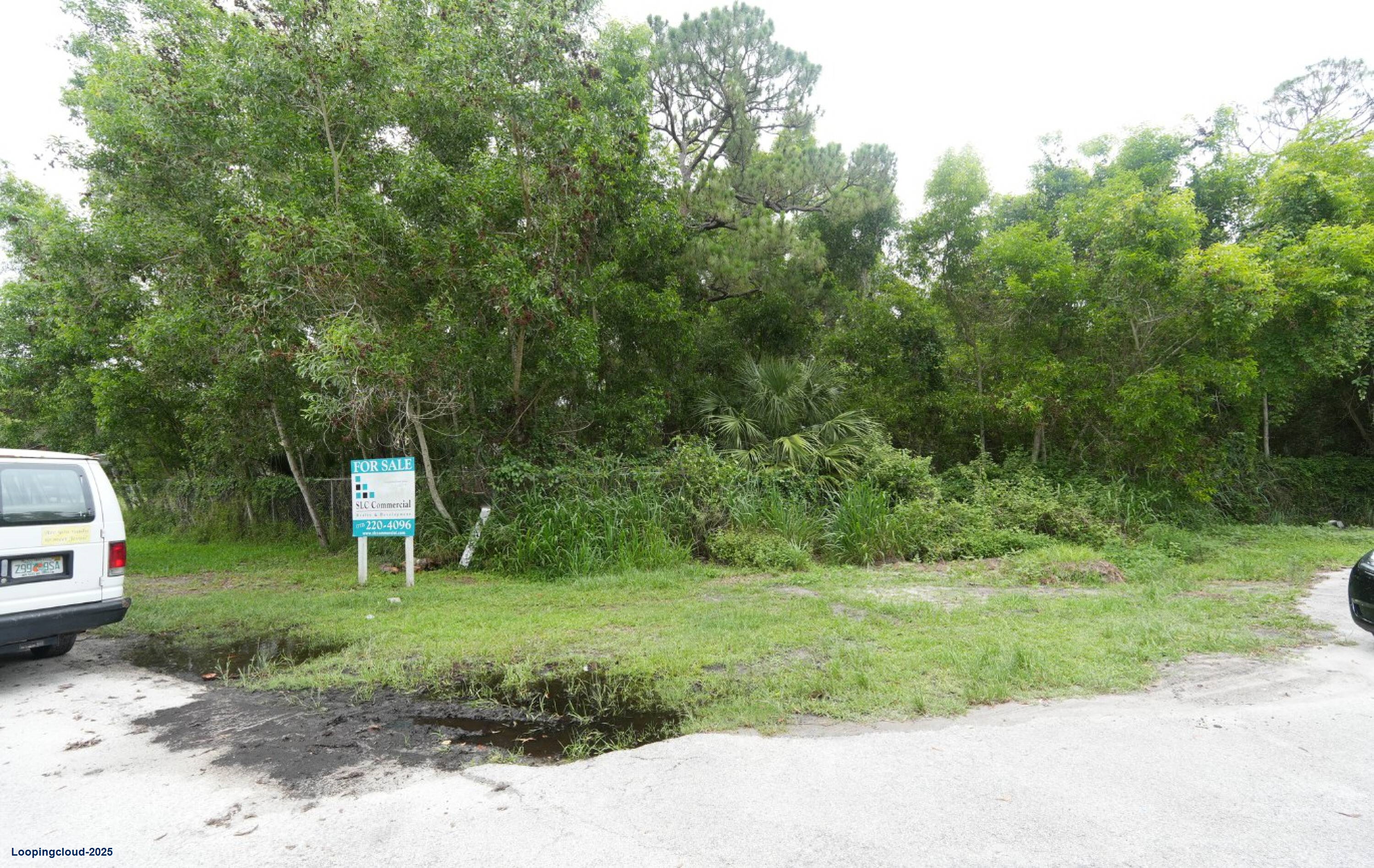 Commercial Property for Sale in 8 Florida 34952
