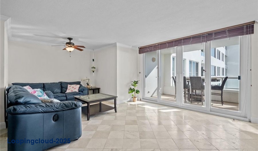 5005 Collins Ave # 615