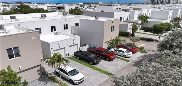 6504 NW 105th Pl Doral Florida, 33178 | Beautiful Townhouse