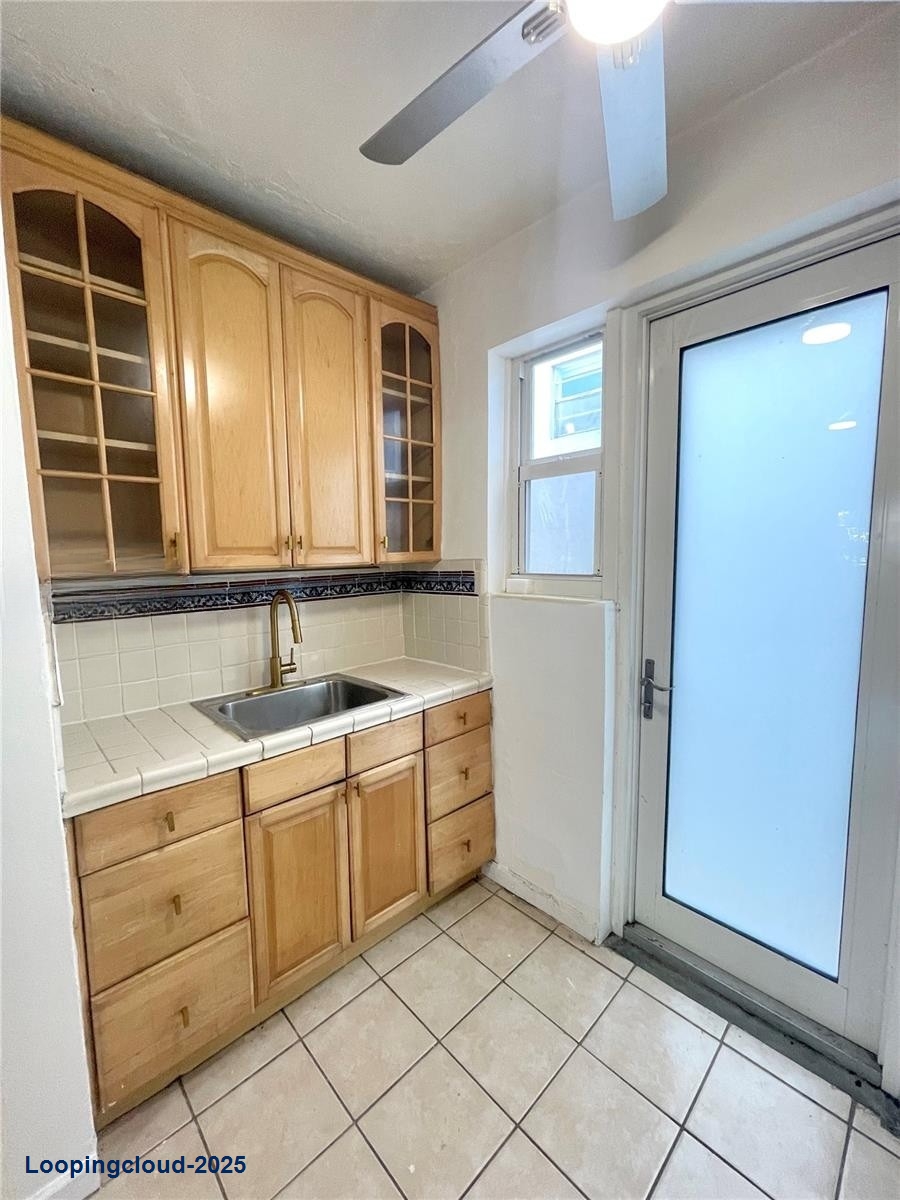1619 Meridian Ave # 10