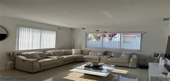 260 NW 57th Ct Doral Florida, 33126 | Beautiful Single Family
