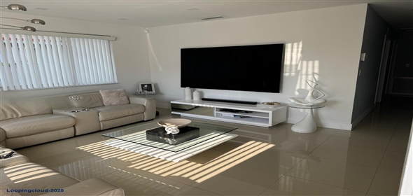260 NW 57th Ct Doral Florida, 33126 | Beautiful Single Family