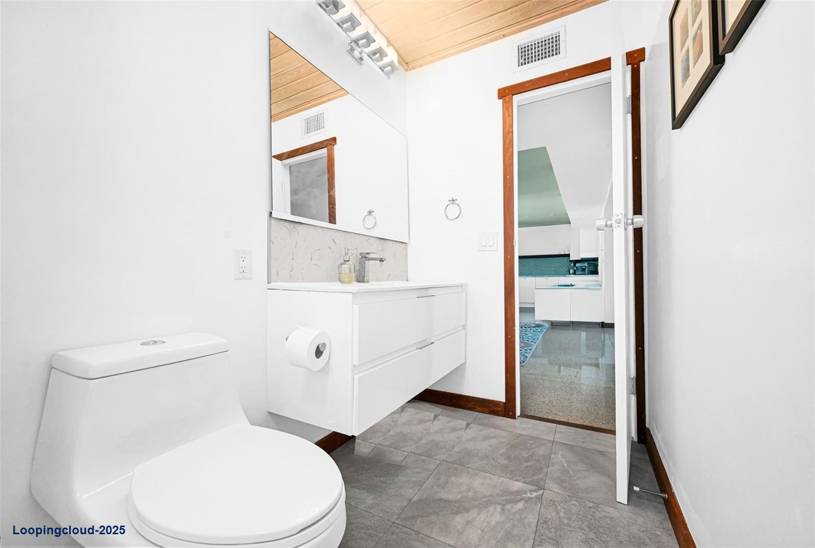 808 NE 16th Ave # 808