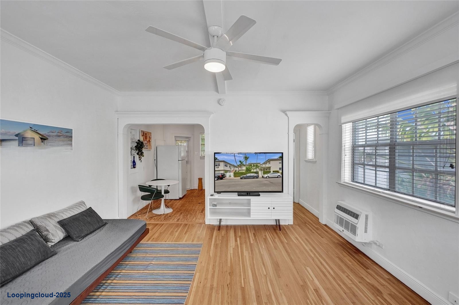 Stylish 1-Bedroom Hideaway Steps from Espanola Way & Flamingo Park