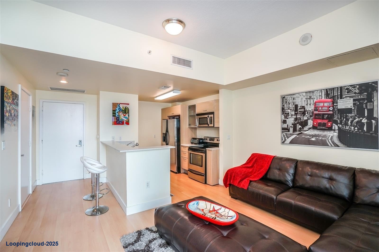 Edgewater Condo with Stunning Views, High Ceilings & Luxury Amenities