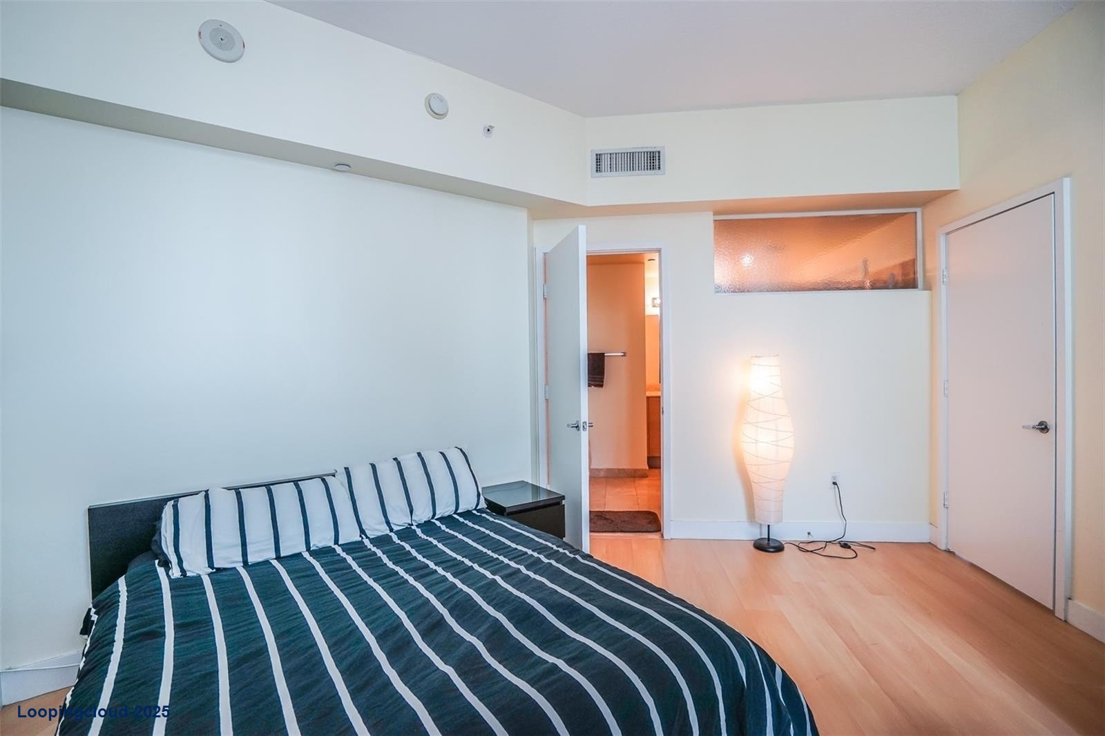 Edgewater Condo with Stunning Views, High Ceilings & Luxury Amenities