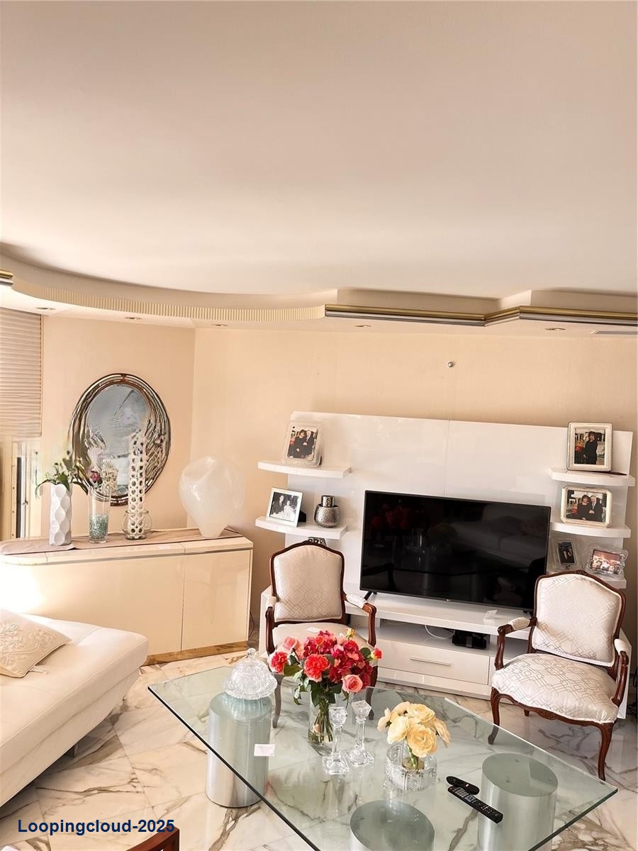 Bright & Spacious Aventura Residence with Resort-Style Amenities