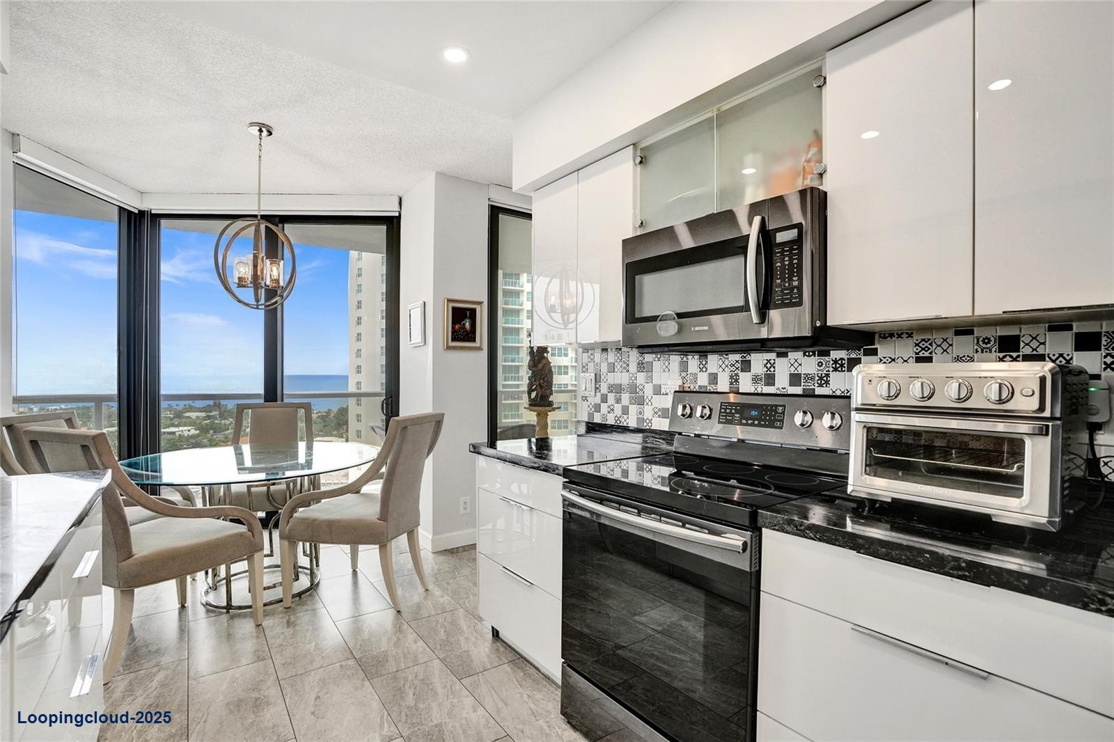 Stunning 2-Bed Condo with Ocean & Intracoastal Views in Aventura