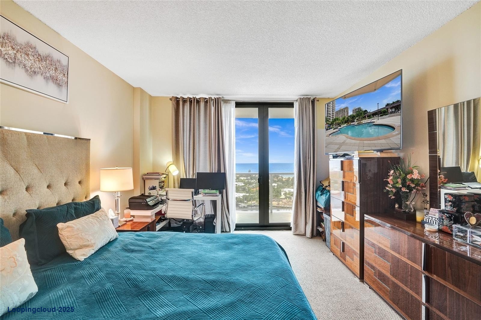 Stunning 2-Bed Condo with Ocean & Intracoastal Views in Aventura