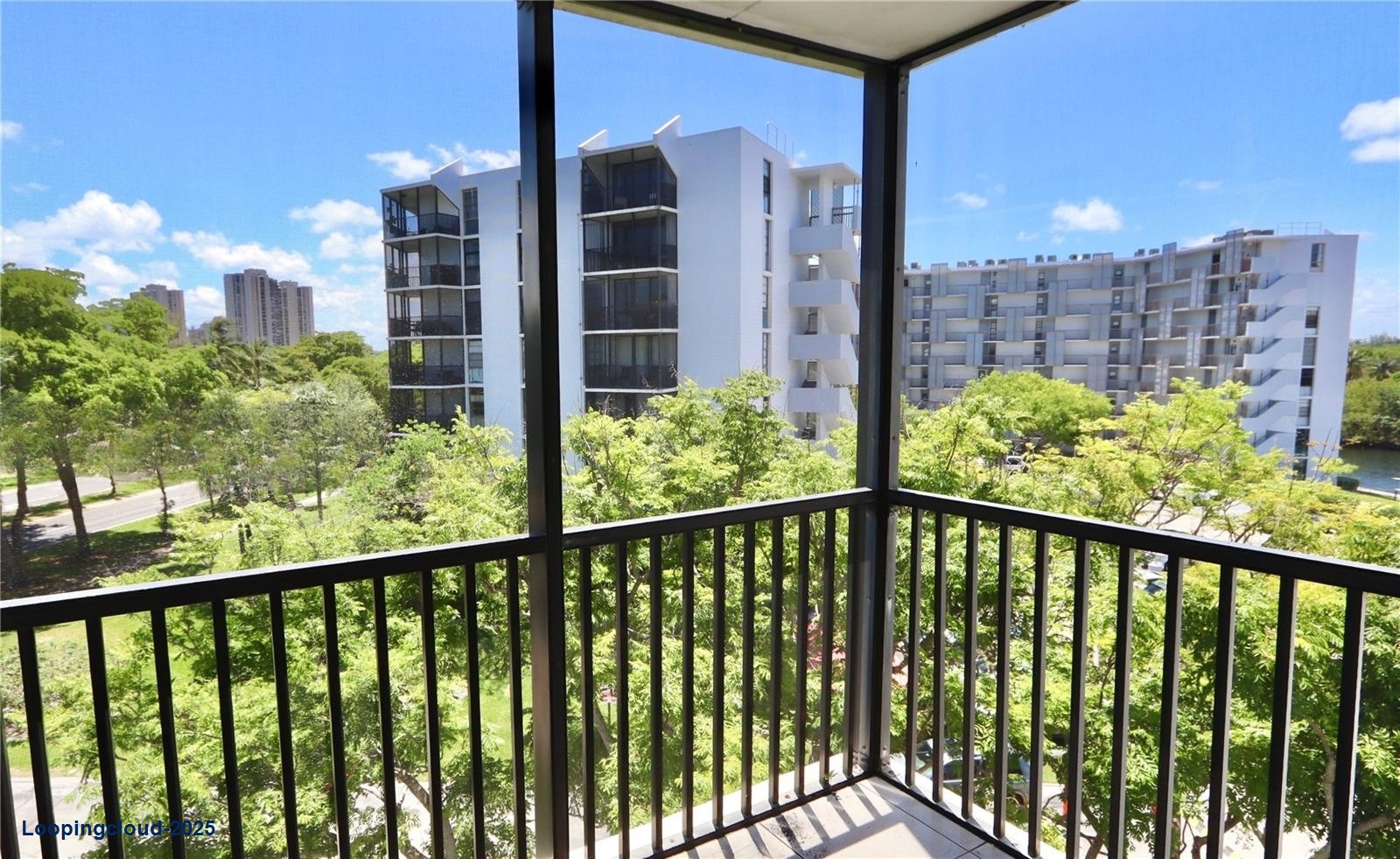 Heart of Aventura: Updated 2-Bed Condo with Resort Amenities