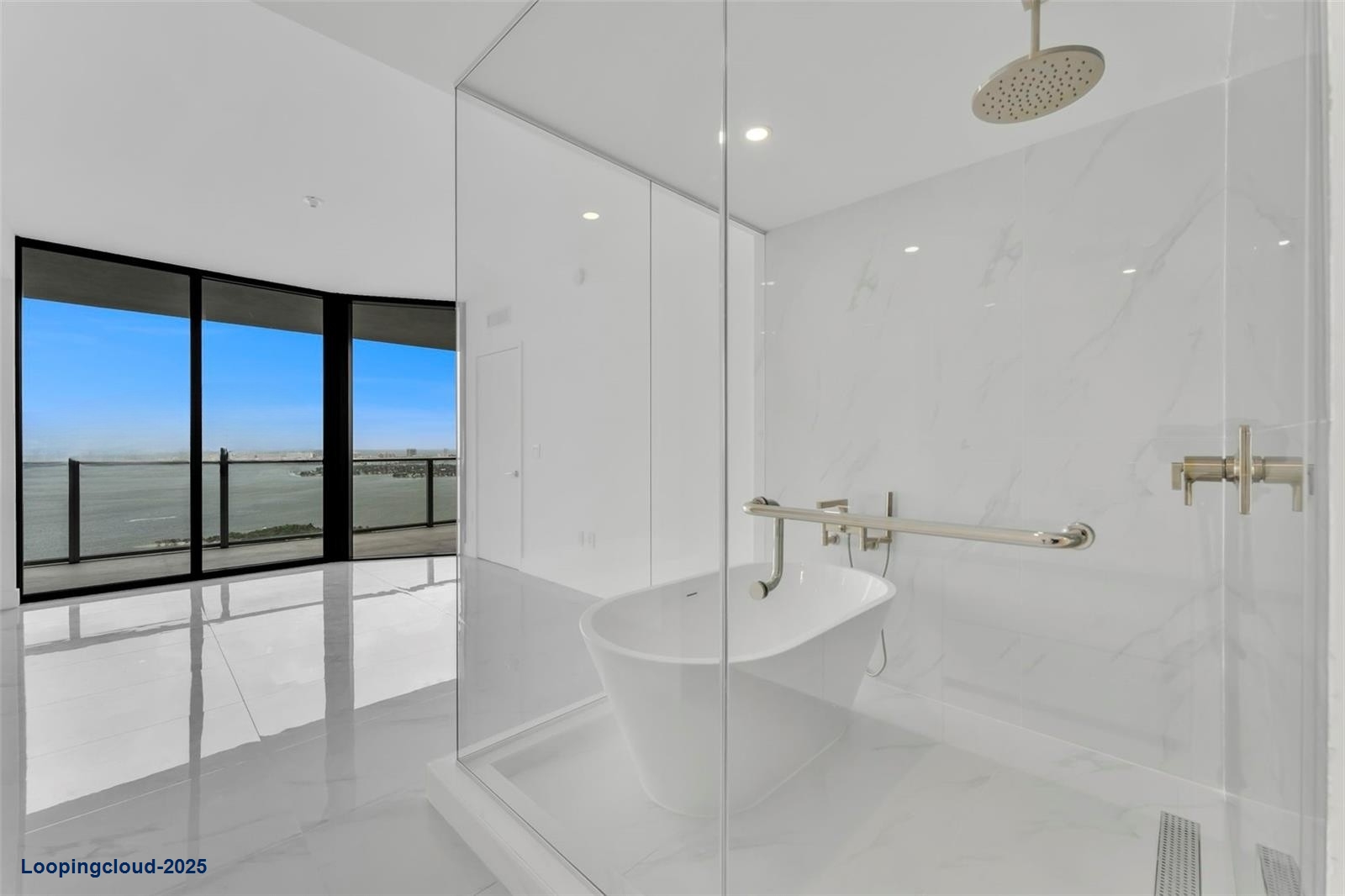 3 Bedroom Condo 1545Feet2 in Miami