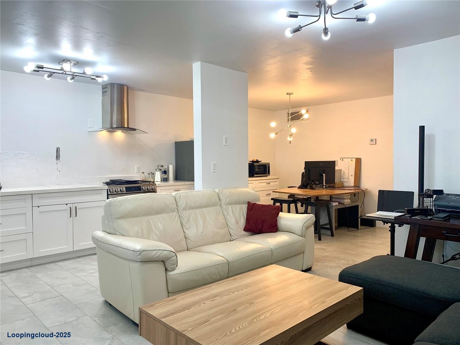1 Bed Condo 692Feet2 at Miami Gardens
