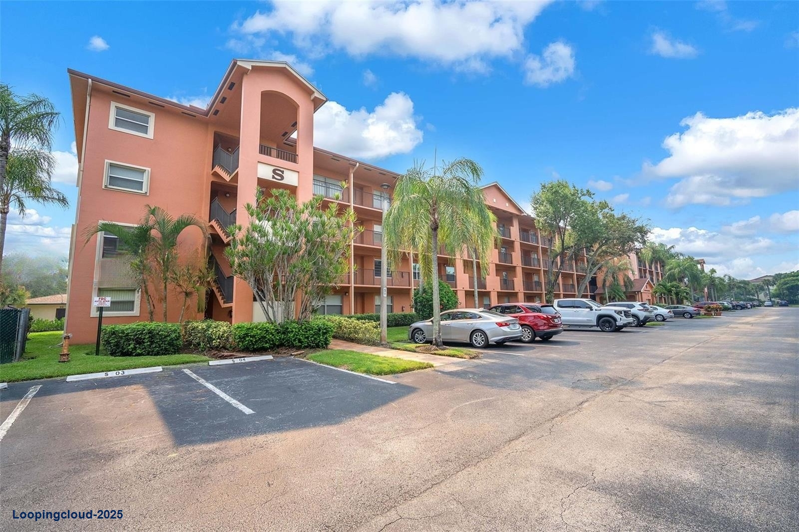 Spacious 2-Bed/2-Bath Corner Condo with Enclosed Balcony Views