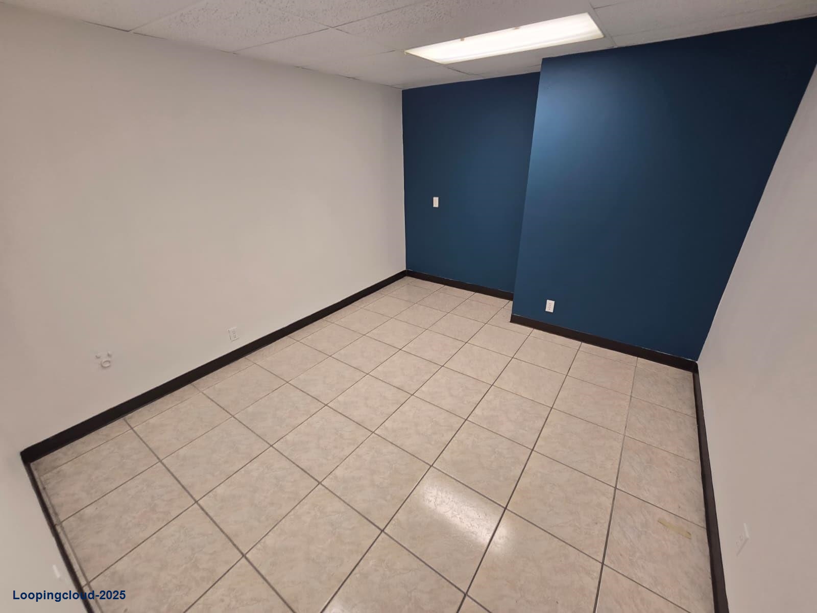 Beautiful Free Standing Space