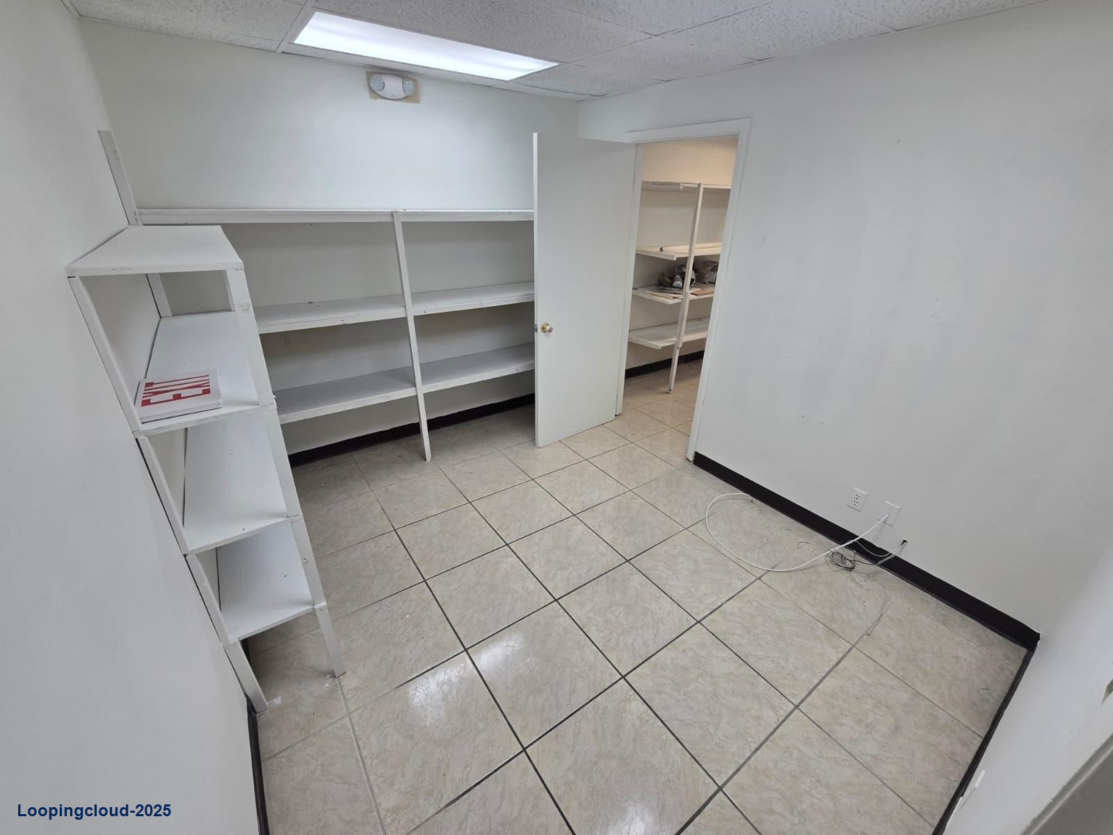 Beautiful Free Standing Space
