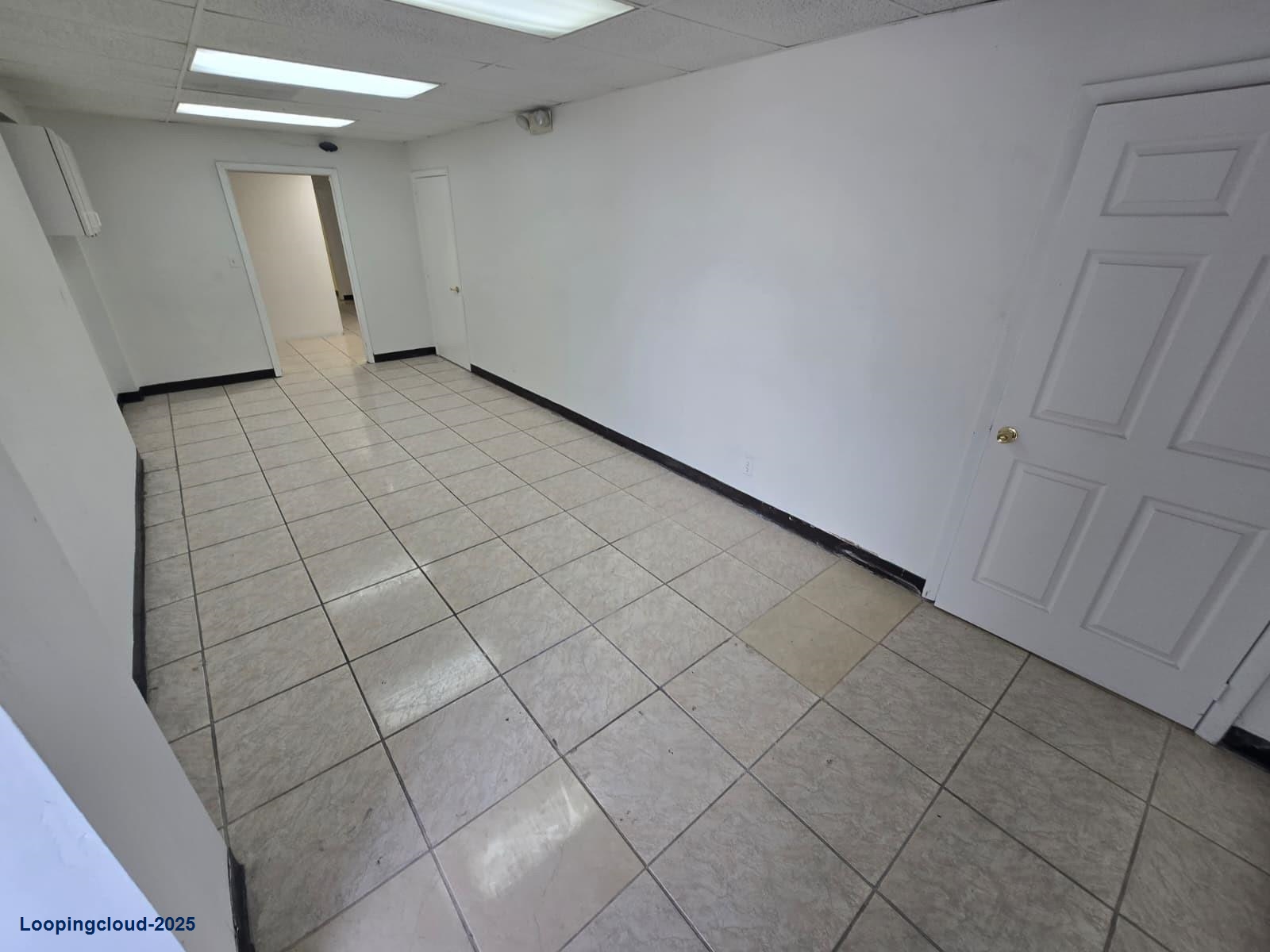 Beautiful Free Standing Space