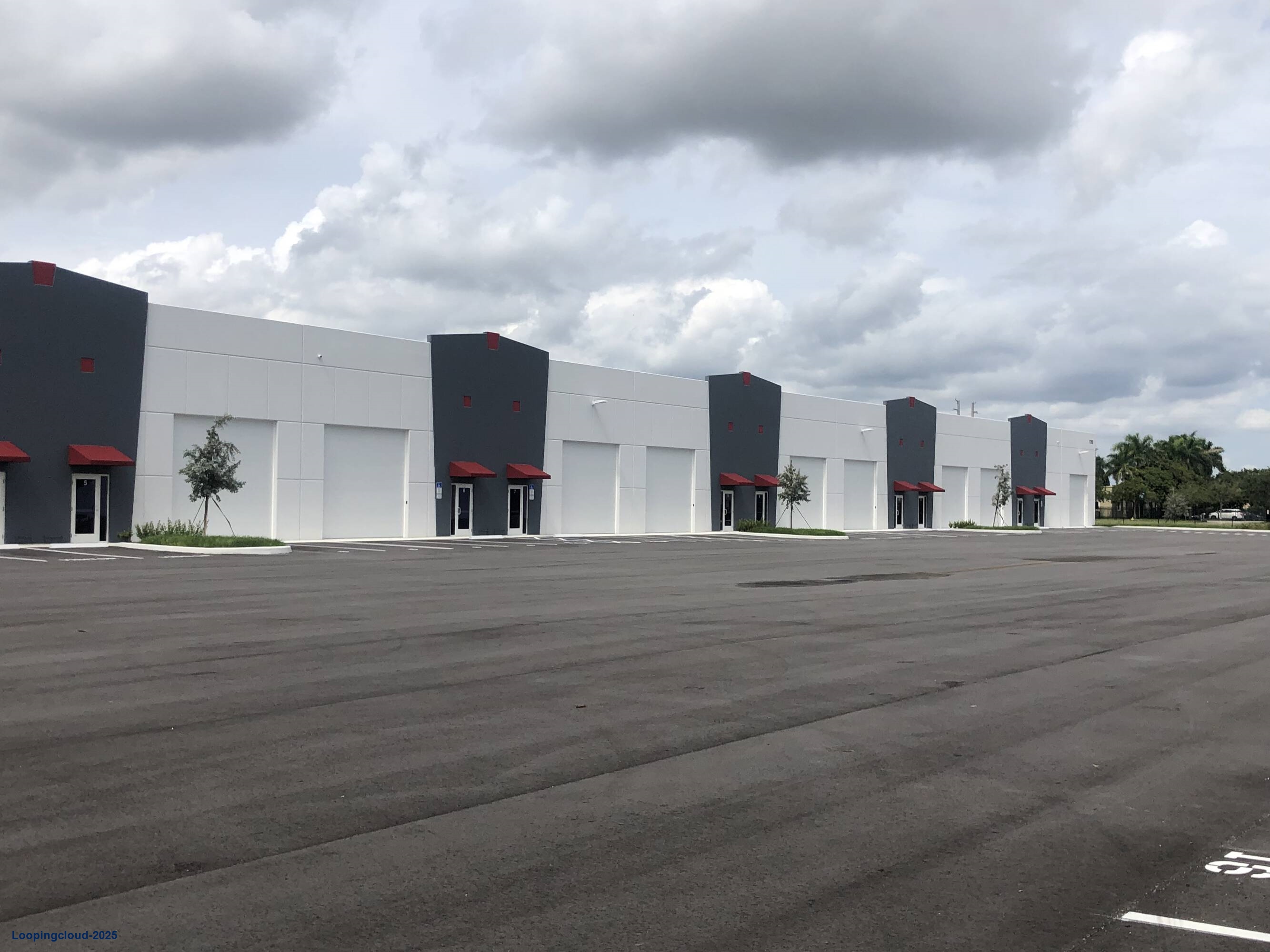 Prime Warehouses Next to Ocean Reef - Storage/Owner User