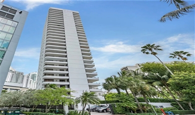  Prime Office Space in The Heart of Brickell