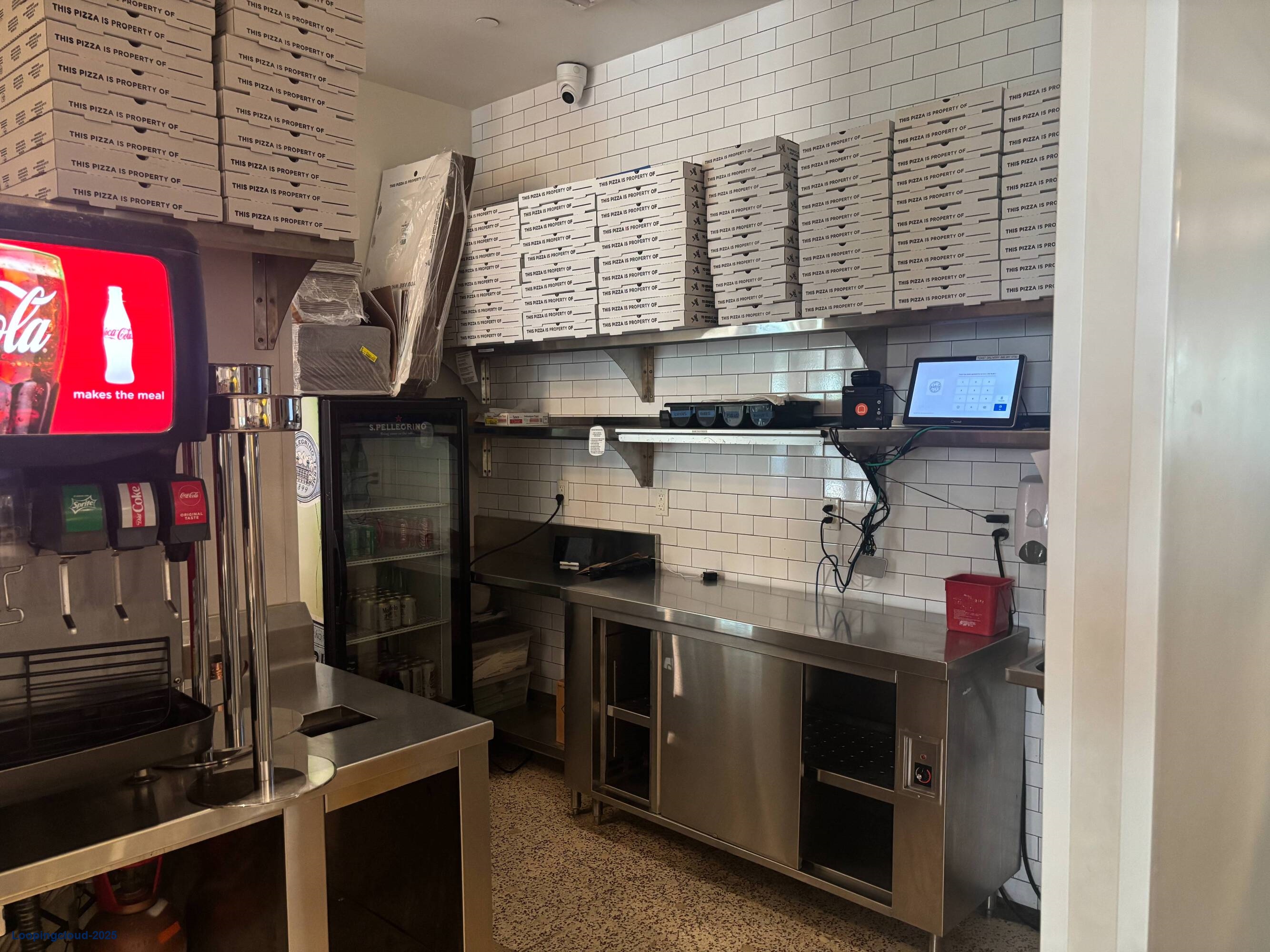 TURN- KEY RESTAURANT IN MIAMI BEACH WITH HIGH VISIBILITY