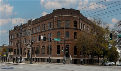  2356 University Avenue W